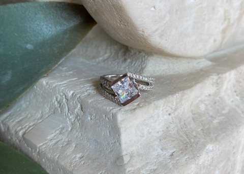 Wedding Set Princess Cut Bezel Set Diamond Halo Engagement Ring with M –  Moissanite Rings